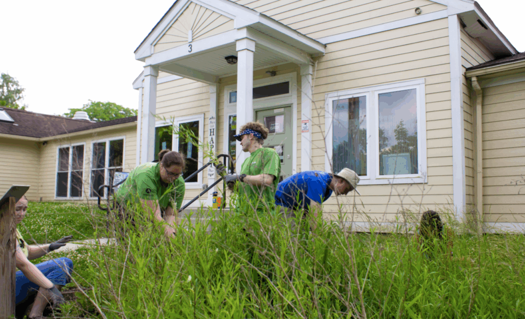 BRYANT NEIGHBORHOOD CLEAN UP